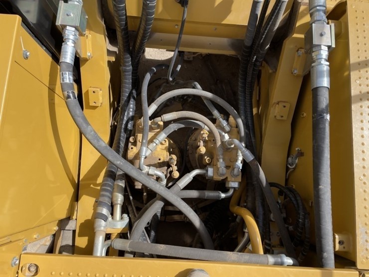 caterpillar-349fl-image-39