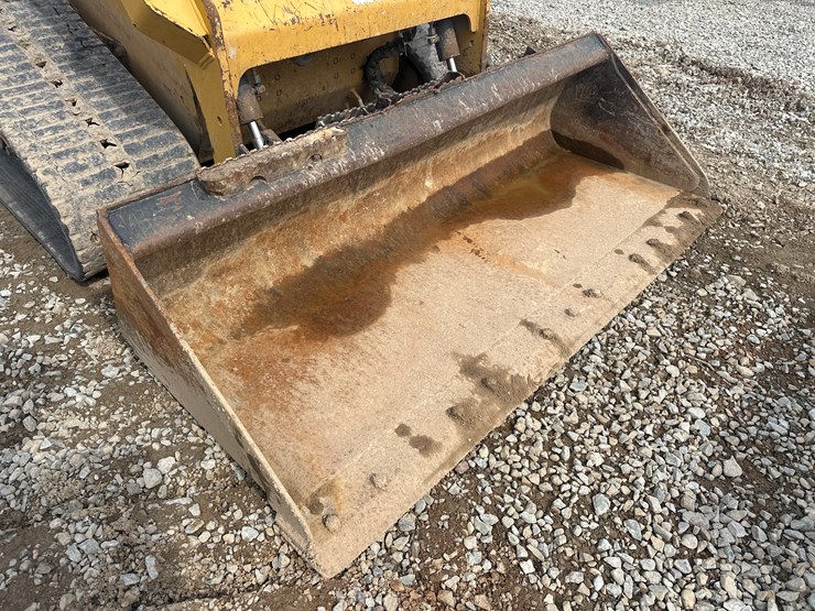 2019-caterpillar-239d-image-28