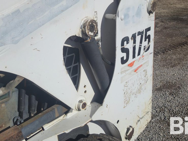 2004-bobcat-s175-image-10