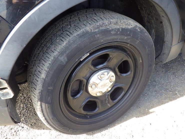 2013-ford-explorer-image-14