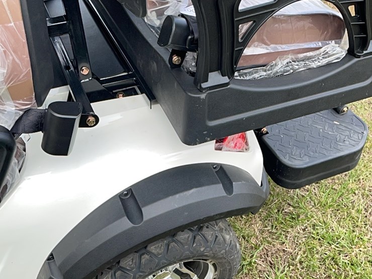 brandnew-4-seat-electric-golf-cart-image-6