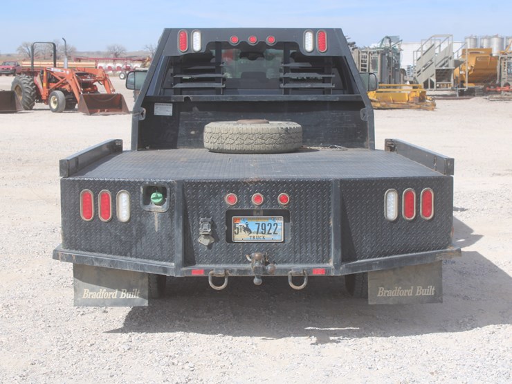 2015-dodge-3500-image-3