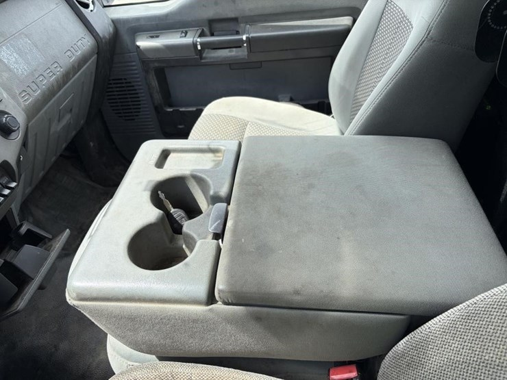 2012-ford-f550-image-15