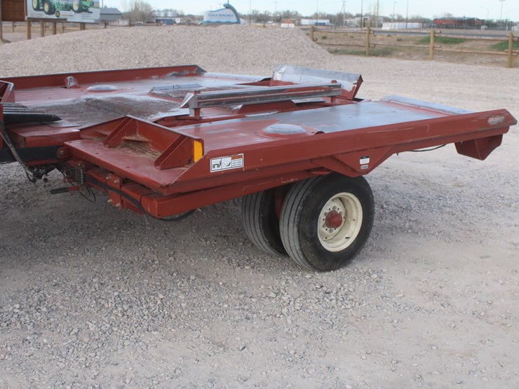 hesston-4910-image-14