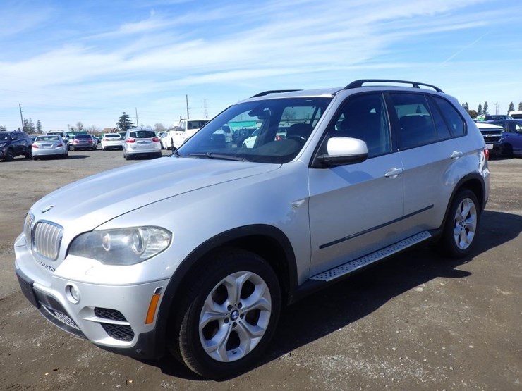 2011-bmw-x5-image-1