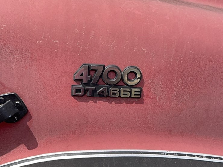 international-4700-image-3