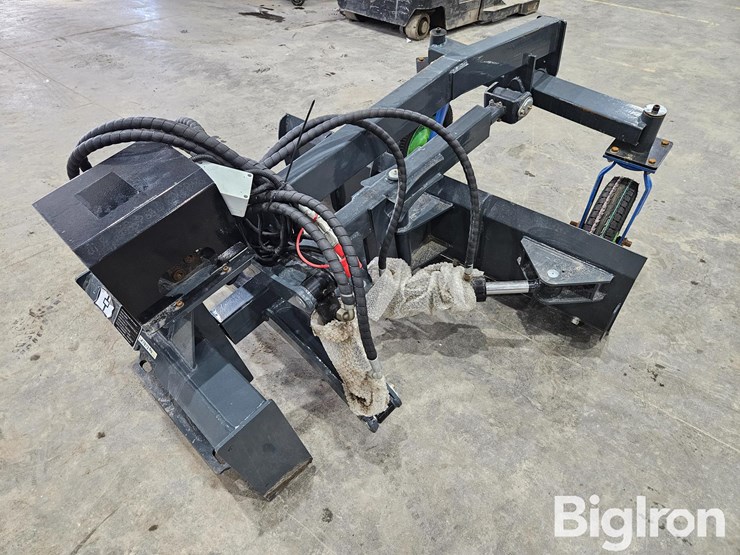 2025-massey-ferguson-730-image-5