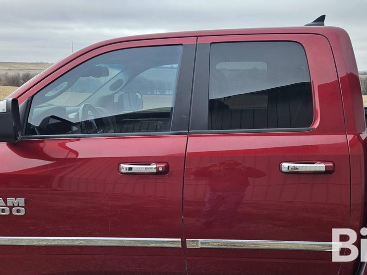 2013-dodge-1500-image-17