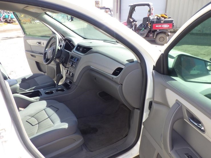 2014-chevrolet-traverse-image-6