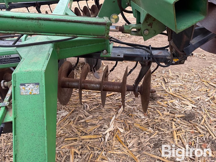 john-deere-630-image-16
