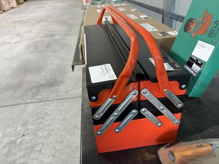 portable-folding-steel-tool-chest-image-2