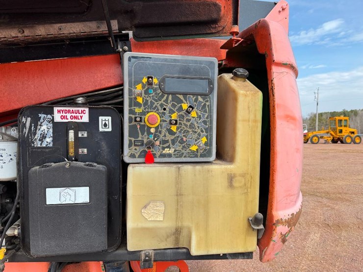 jlg-600s-image-36