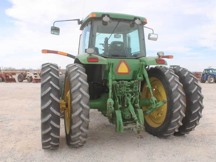 john-deere-8120-image-37