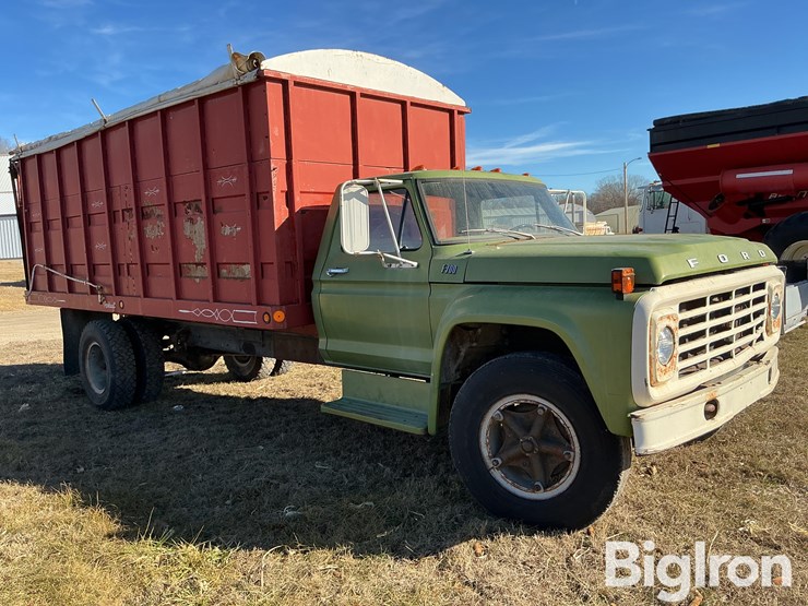 1974-ford-f700-image-3