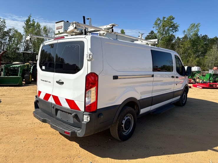 2017-ford-f350-image-3