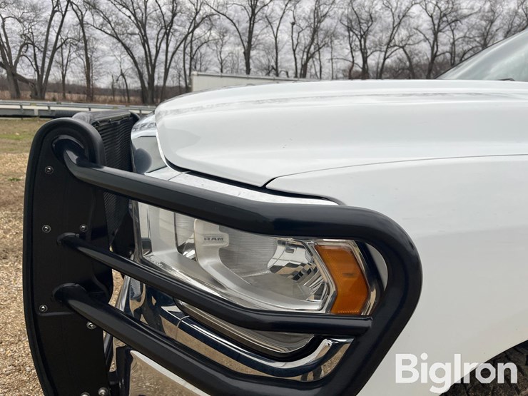 2021-ram-2500-hd-image-16