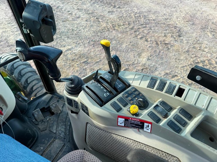 john-deere-3033r-image-39