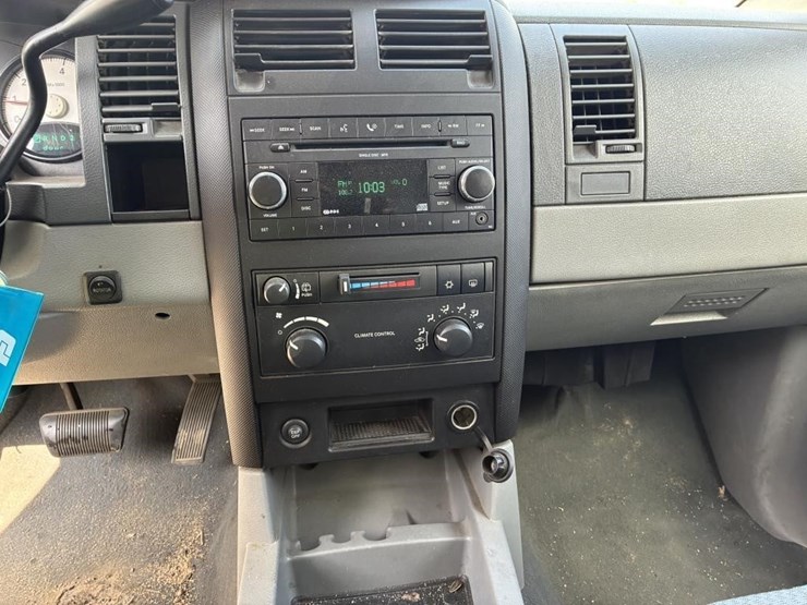 2008-dodge-durango-image-13