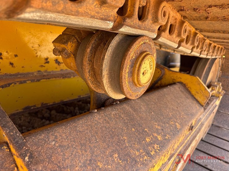 2016-deere-650k-lgp-image-17