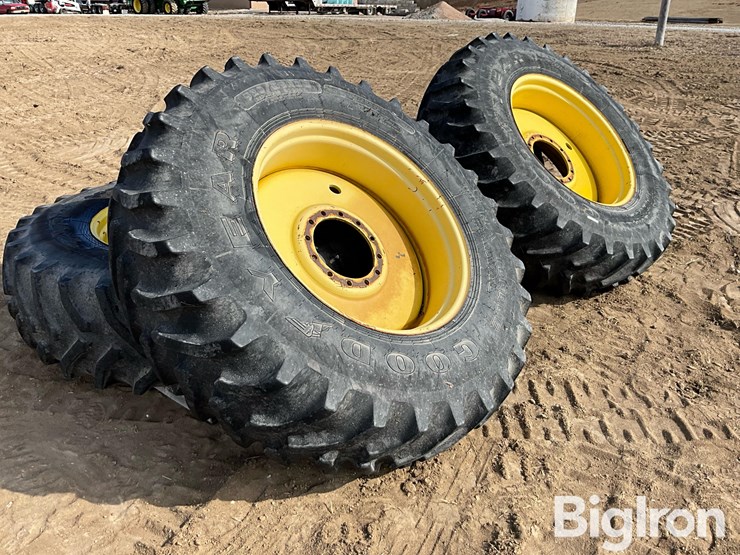 john-deere-4830-image-3