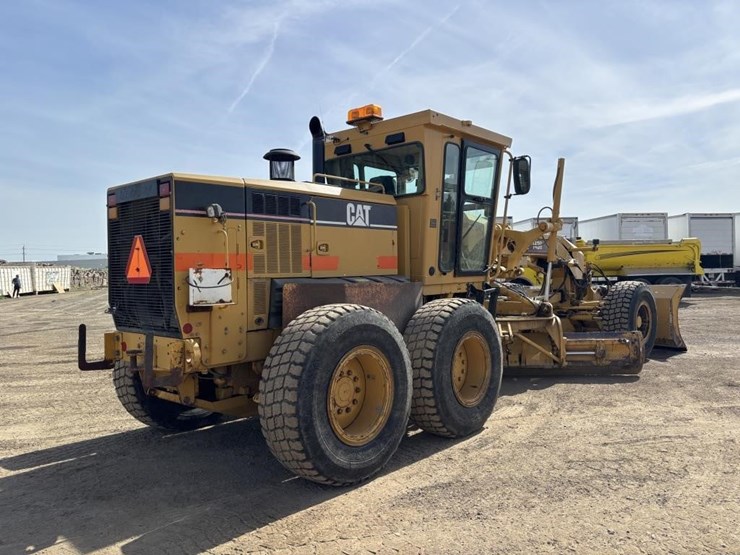 2006-caterpillar-143h-image-3