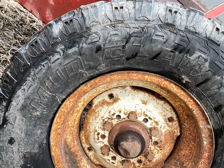 #118-•-h&s-20'-feeder-wagon-image-20