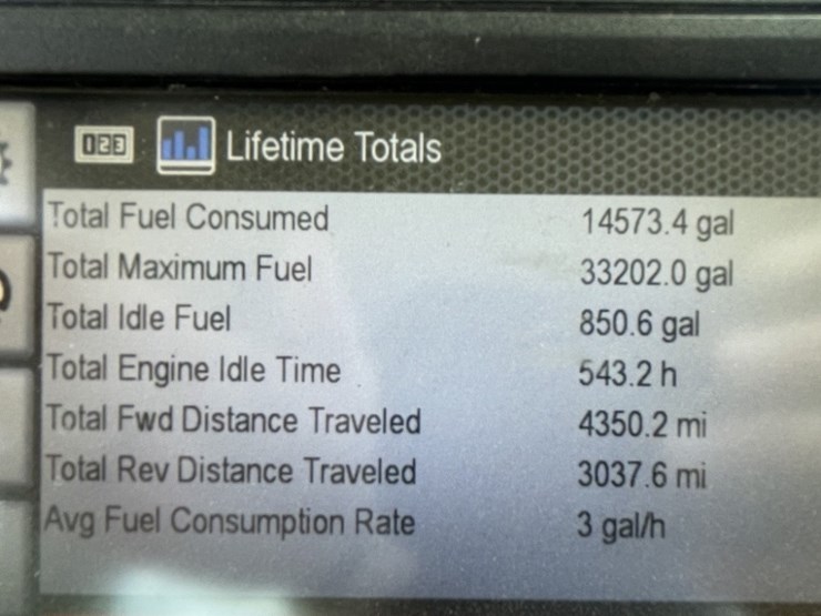 2015-caterpillar-d8t-image-56