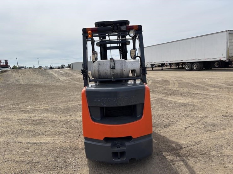 2013-toyota-8fgcu32-image-8