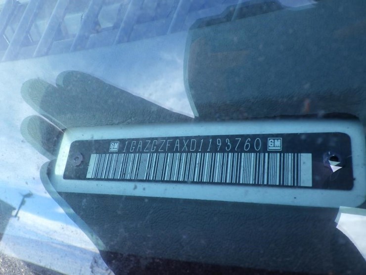 2013-chevrolet-express-3500-image-14