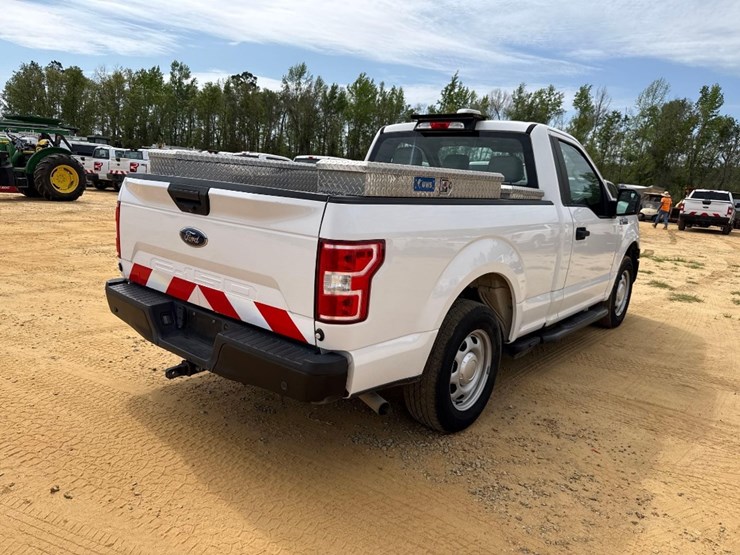 2019-ford-f150-xl-image-4