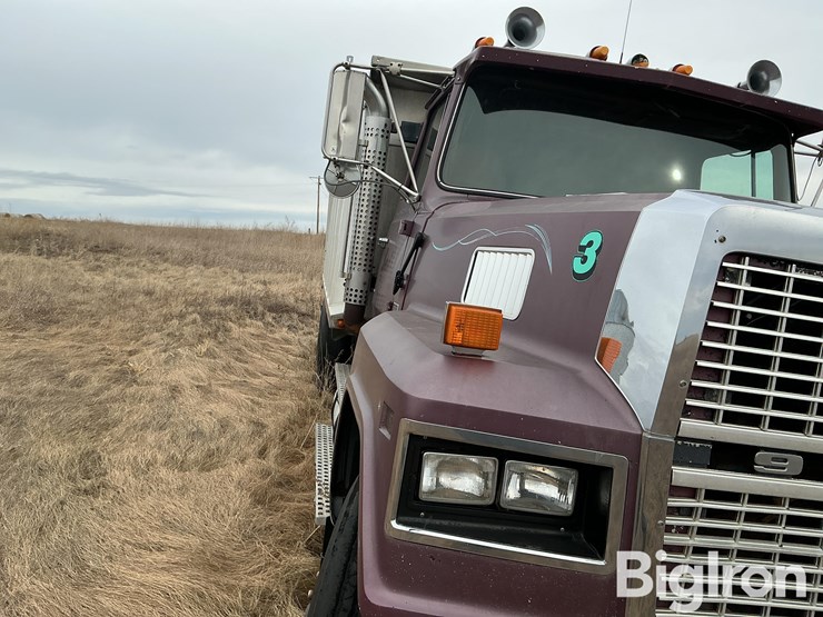 1985-ford-ltl9000-image-10
