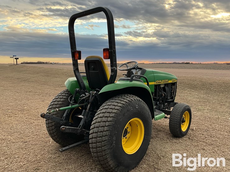 1998-john-deere-4200-image-5