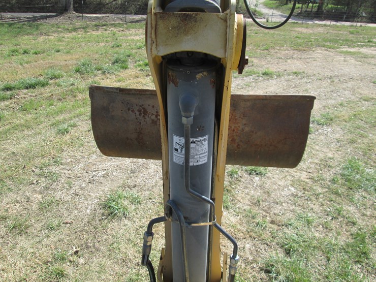 new-holland-b95b-image-37