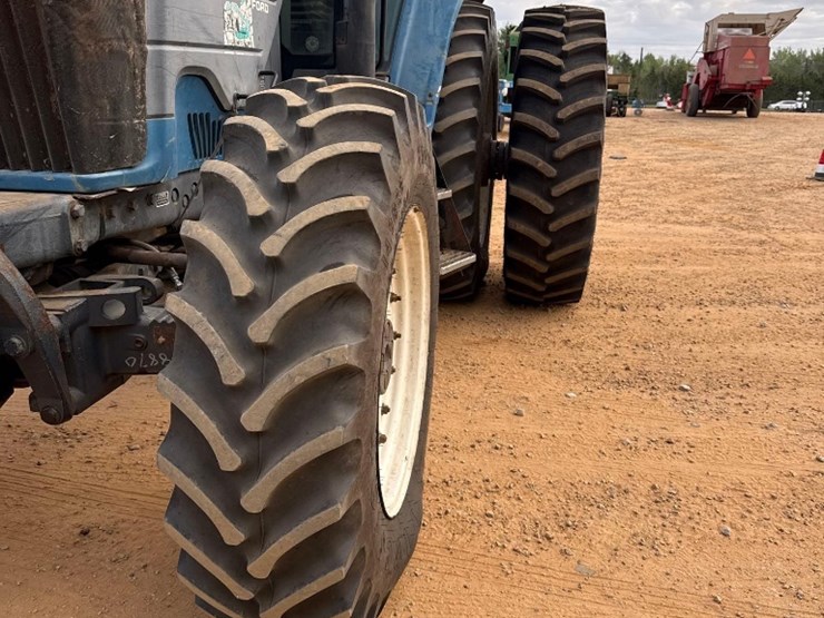 new-holland-8870-image-15