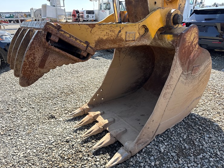 2011-caterpillar-336e-image-13