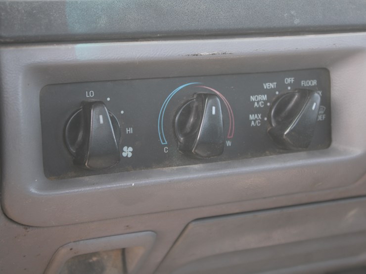 1996-ford-f250-xlt-image-24