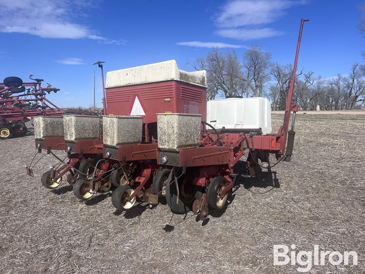 international-800-image-5