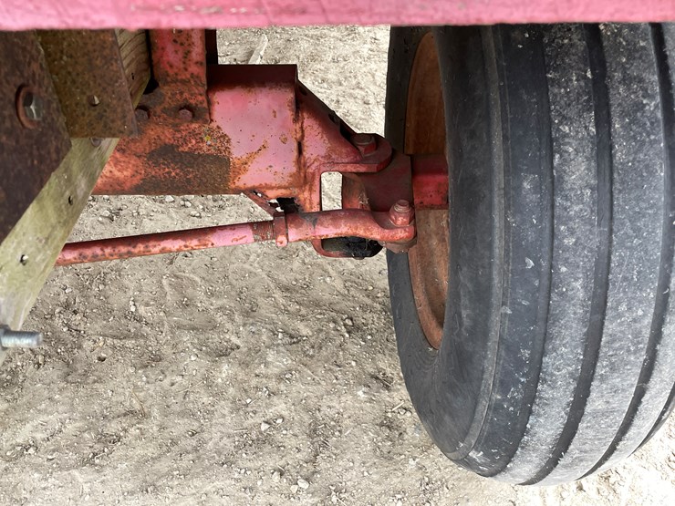 #2399-•-hay-wagon-image-12