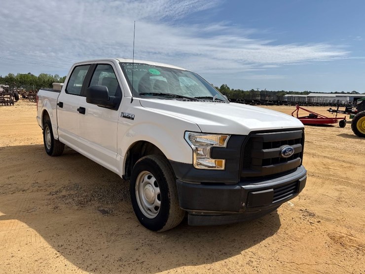 2017-ford-f150-xl-image-1