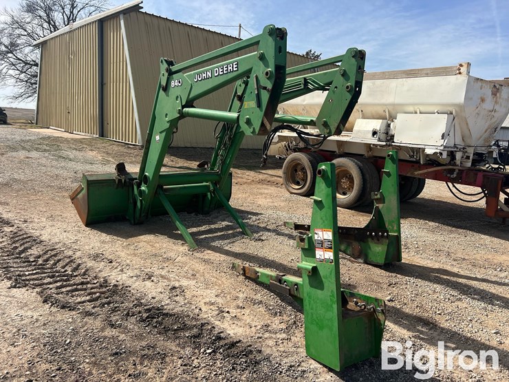 john-deere-840-image-7