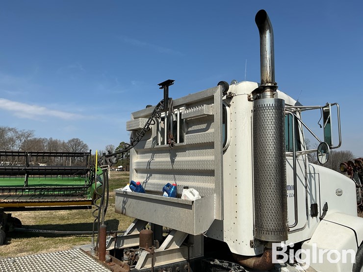 1997-peterbilt-385-image-13