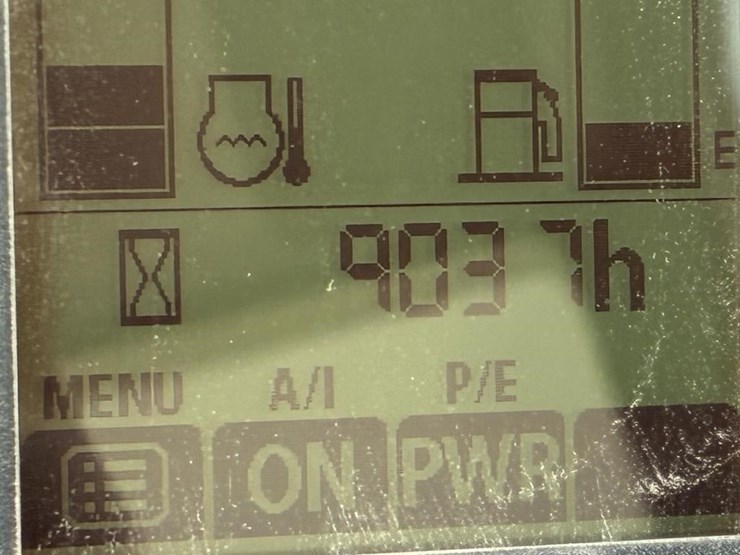 2023-deere-30g-image-23