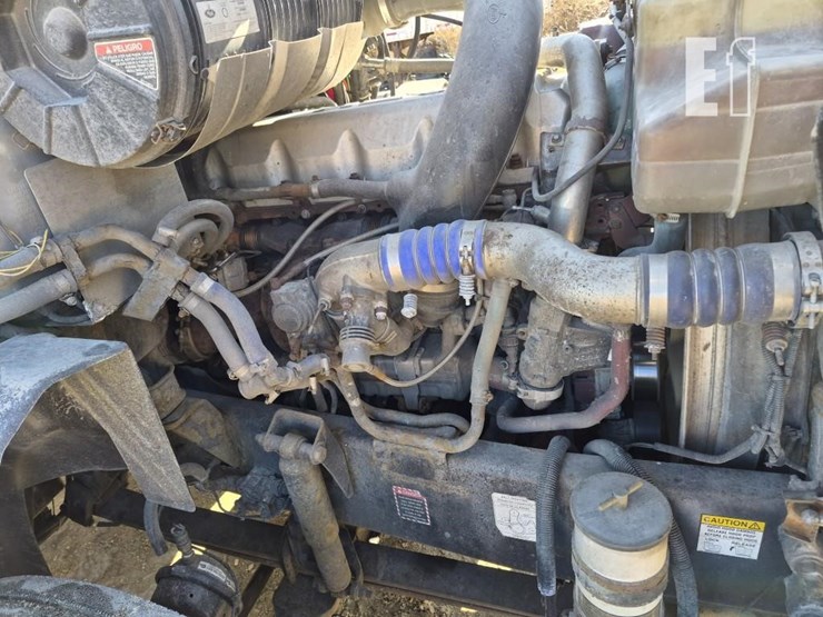 2012-mack-pinnacle-cxu613-image-23