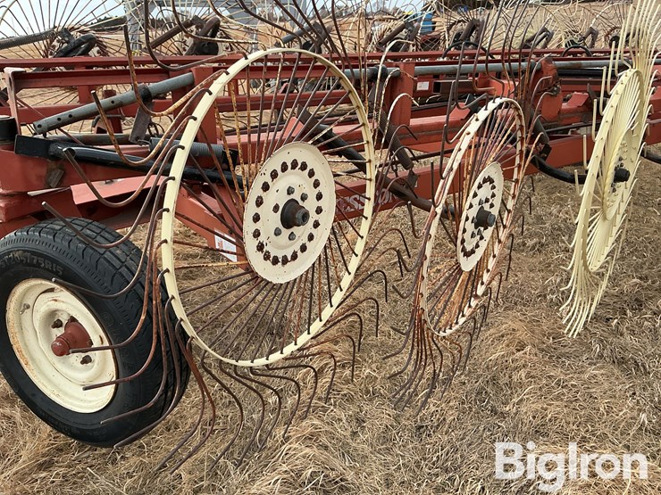 hesston-3991-image-12