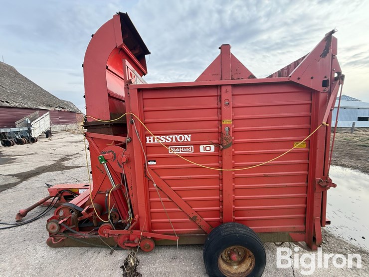hesston-stackhand-10-forage-stacker-image-8