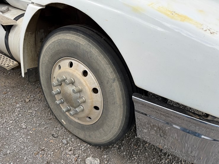 2002-international-9200i-image-9