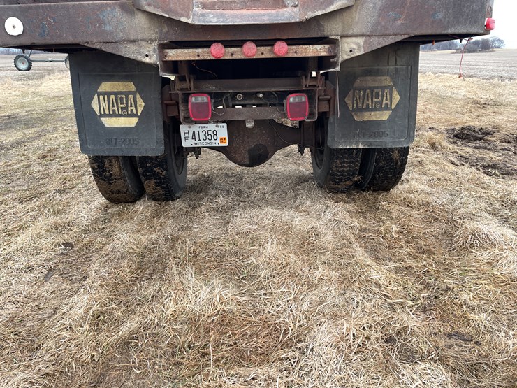 #113-•-1982-international-1754-single-axle-grain-truck-(has-wi-title)-image-20