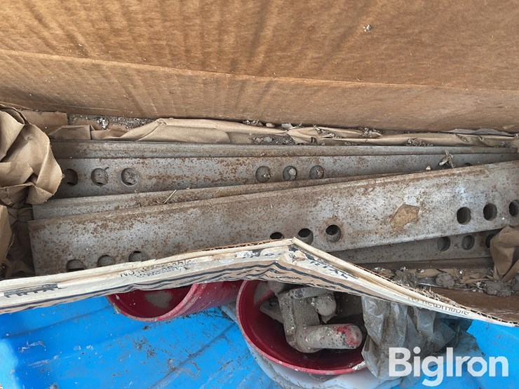 international-555-image-11