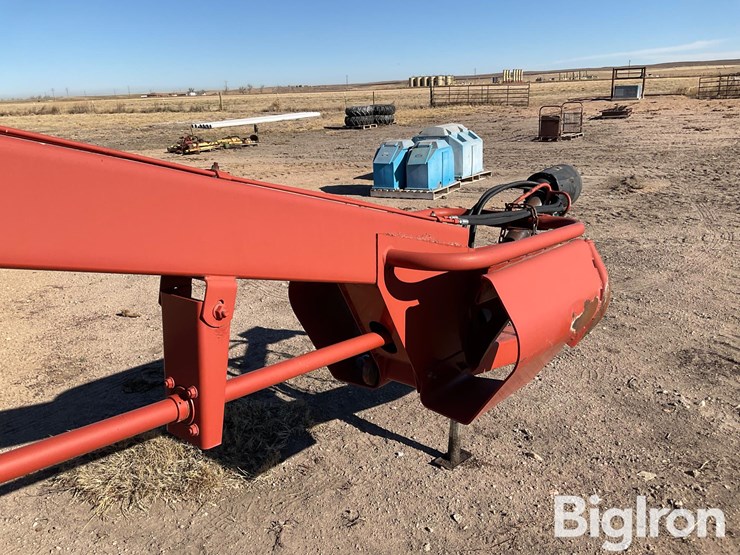 hesston-1340-image-15