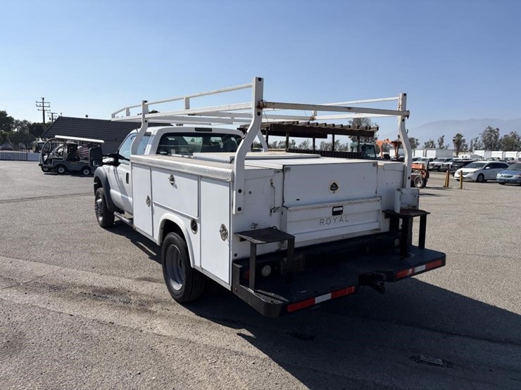 2015-ford-f550-sd-image-4